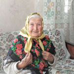 Десятая в землянке, впряженная в плуг, ас кройки и шитья. Долгожительница из Крупца Добрушского района рассказала о своей непростой жизни