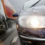 В Беларуси с 25 августа водители должны ездить  с включенным ближним светом