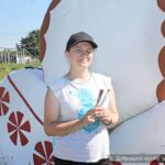 У аграгарадку Перарост Добрушскага раёна ствараюць  незвычайны вулічны дэкор, натхняючыся жнівом