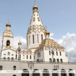 Православные верующие празднуют Преображение Господне