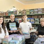Школьныя бібліятэкі Добрушскага раёна завяршаюць выдачу падручнікаў