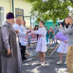 С благословением и пожеланием каждому. Архиепископ Гомельский и Жлобинский Стефан, духовенство Гомельской епархии открыли «Спасаўскі кірмаш»