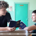 Топ сфер, где этим летом работала молодежь, назвали в Минтруда
