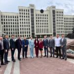 Сегодня в Палате представителей Национального собрания Республики Беларусь делегация из числа молодежи Гомельской области приняла участие в торжественном собрании, посвященном Дню народного единства.