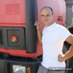 На счету работника «Добрушского райагросервиса» Виктора Бужана – свыше двух тысяч тонн перевезенного зерна