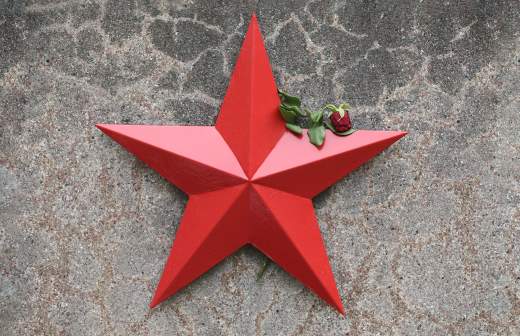 Прибалтика снова покушается на историю, но она циклична.  Все вернется сторицей