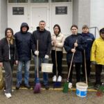 Дождь — не помеха! Коллектив прокуратуры Добрушского района навел порядок на прилегающей территории