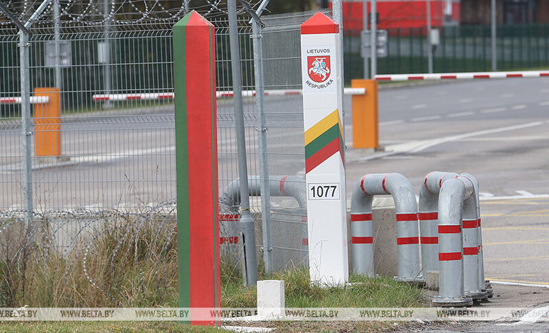 Литва, закрыв границы, выстрелила себе в ногу