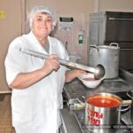 13 видов меню, собственные овощи. Более 90 процентов  учеников Утевской СШ Добрушского района удовлетворены питанием